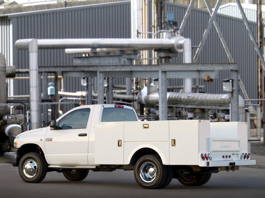  Dodge Ram 3500 Chassis Regular Cab 2006 года  (фото 9 из 13)